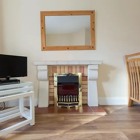 Halfpenny Bridge Holiday Homes - Little Library Appartamento *