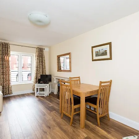 Halfpenny Bridge Holiday Homes - Little Library Apartment